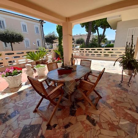 Bouganville Casa Vacanza Ambiente Climatizzato Con Wi Fi Pineto Ngoại thất bức ảnh