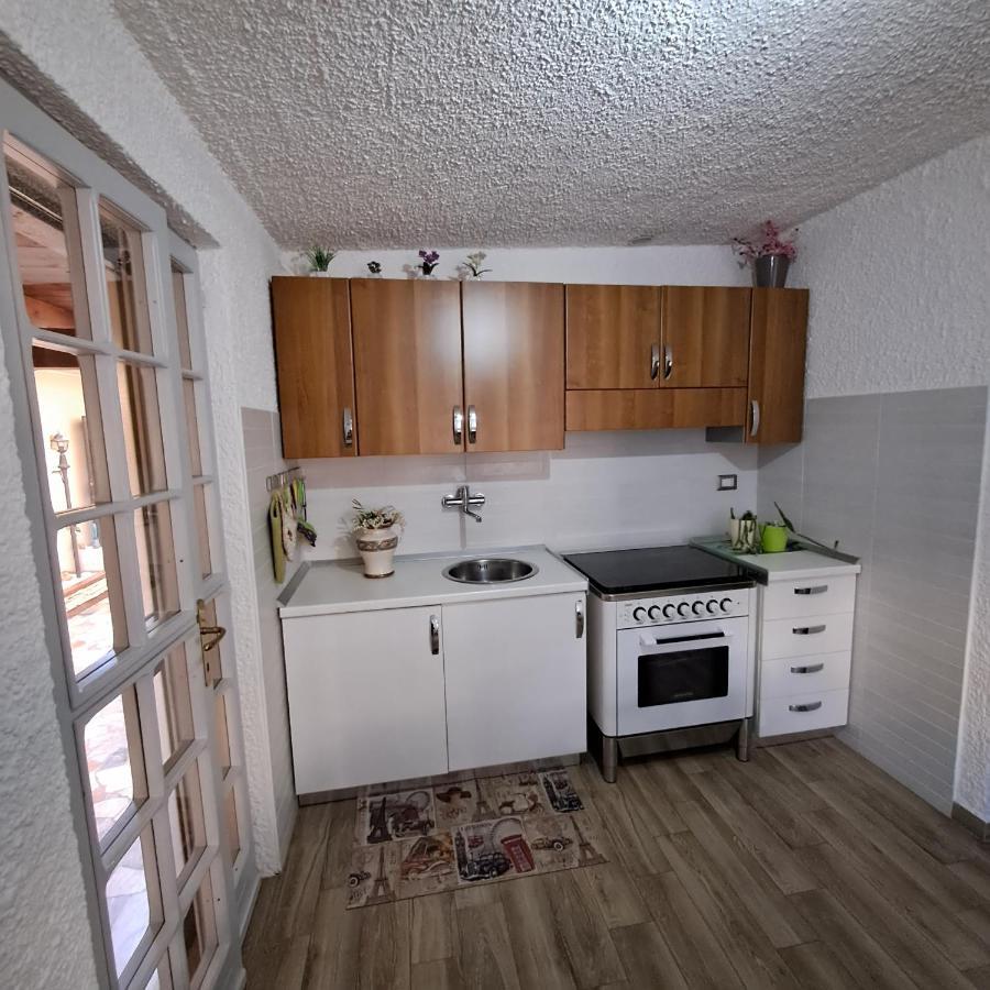 Bouganville Casa Vacanza Ambiente Climatizzato Con Wi Fi Pineto Ngoại thất bức ảnh