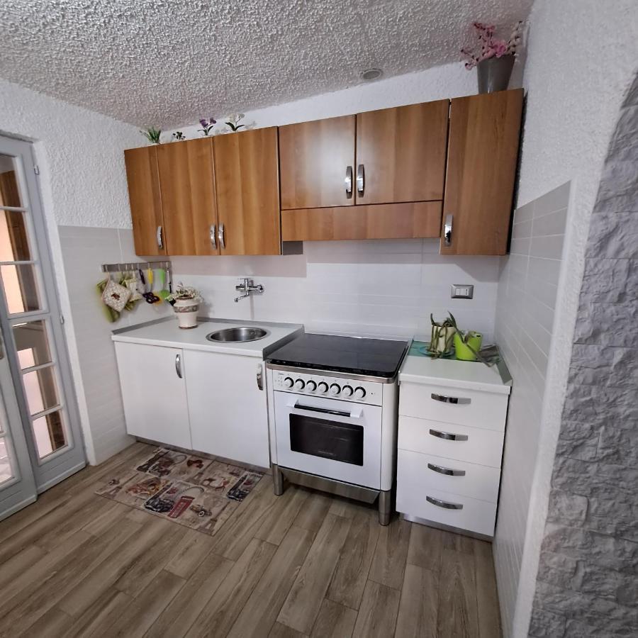 Bouganville Casa Vacanza Ambiente Climatizzato Con Wi Fi Pineto Ngoại thất bức ảnh