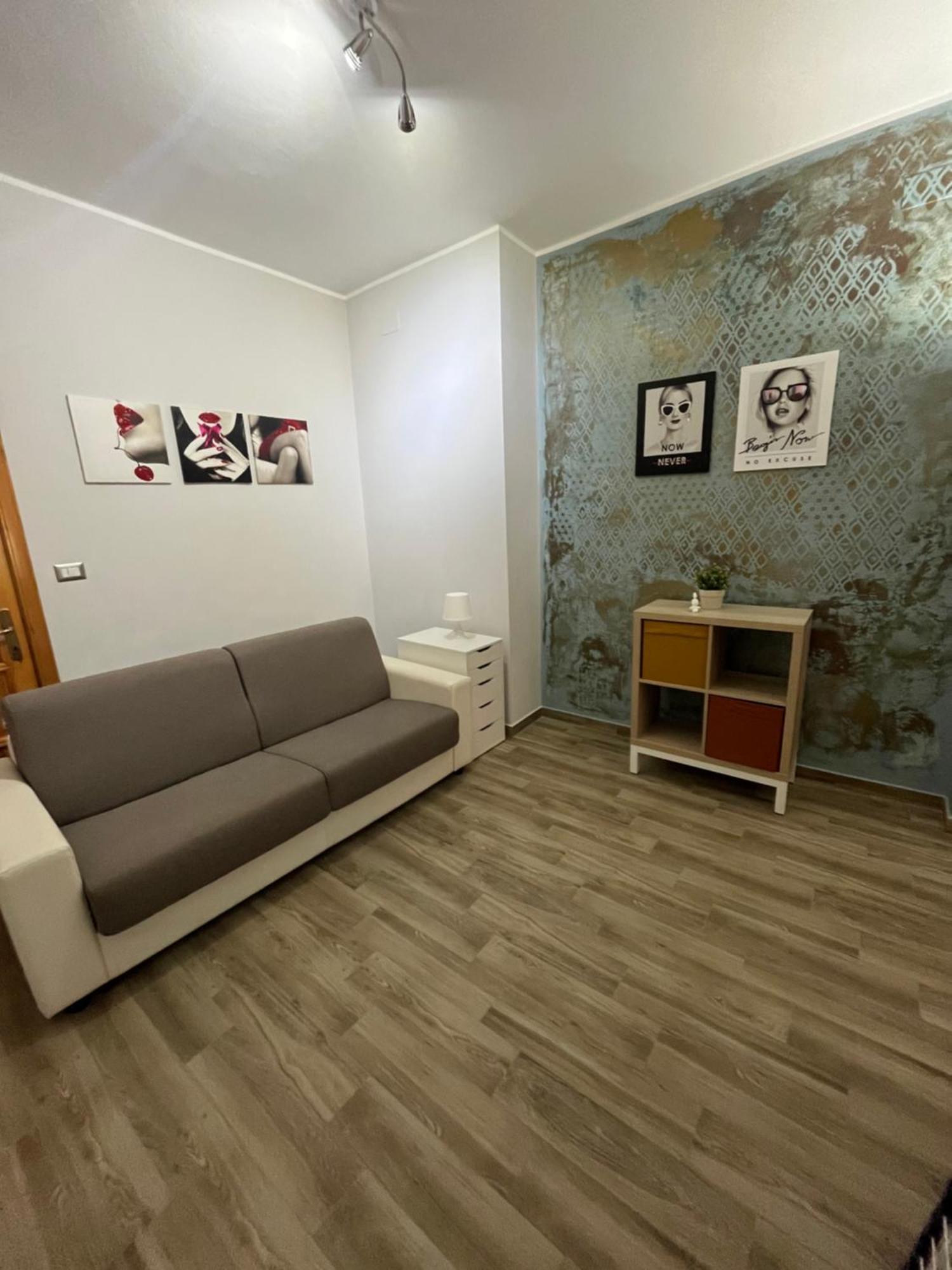 Bouganville Casa Vacanza Ambiente Climatizzato Con Wi Fi Pineto Ngoại thất bức ảnh