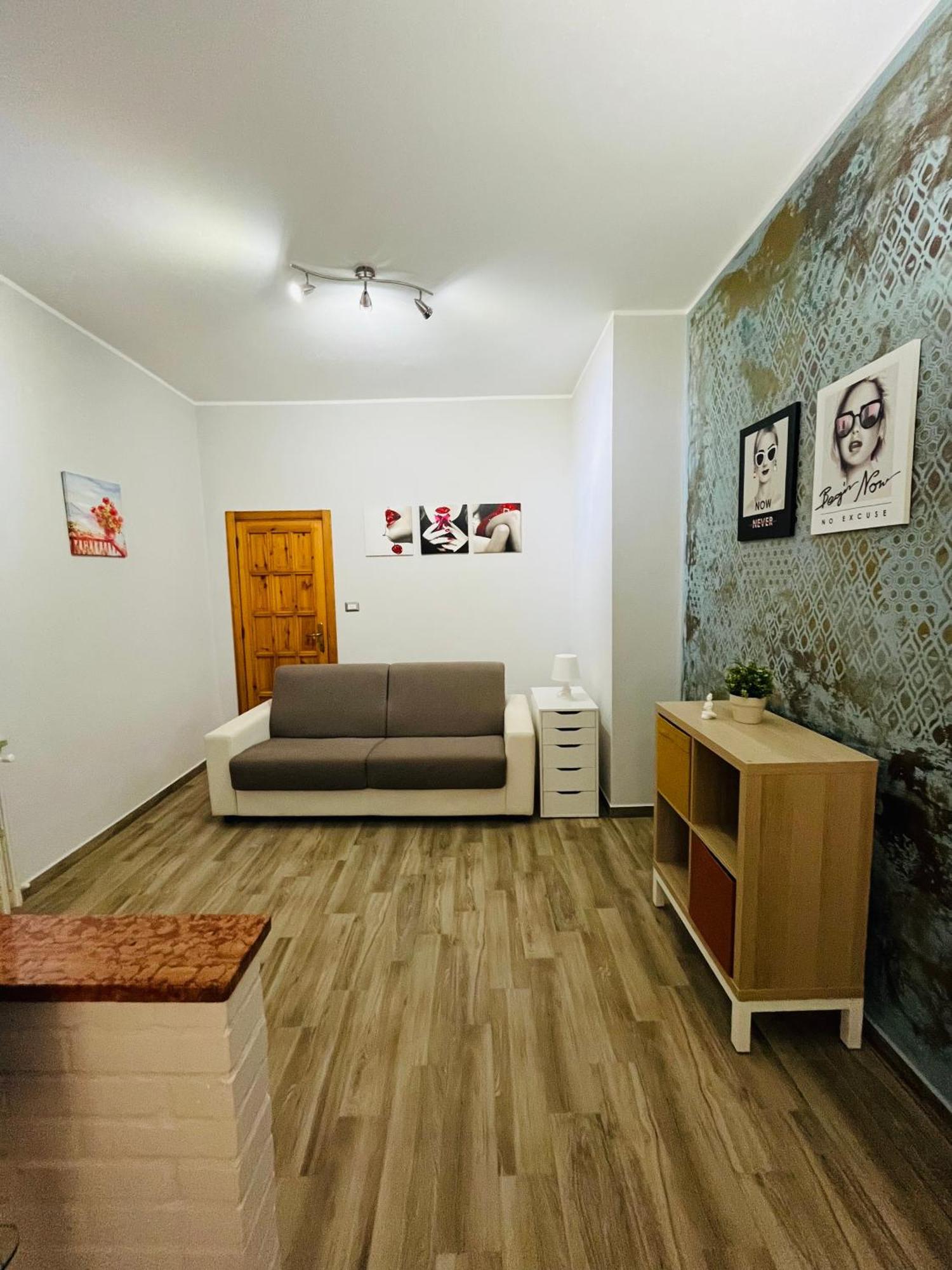 Bouganville Casa Vacanza Ambiente Climatizzato Con Wi Fi Pineto Ngoại thất bức ảnh