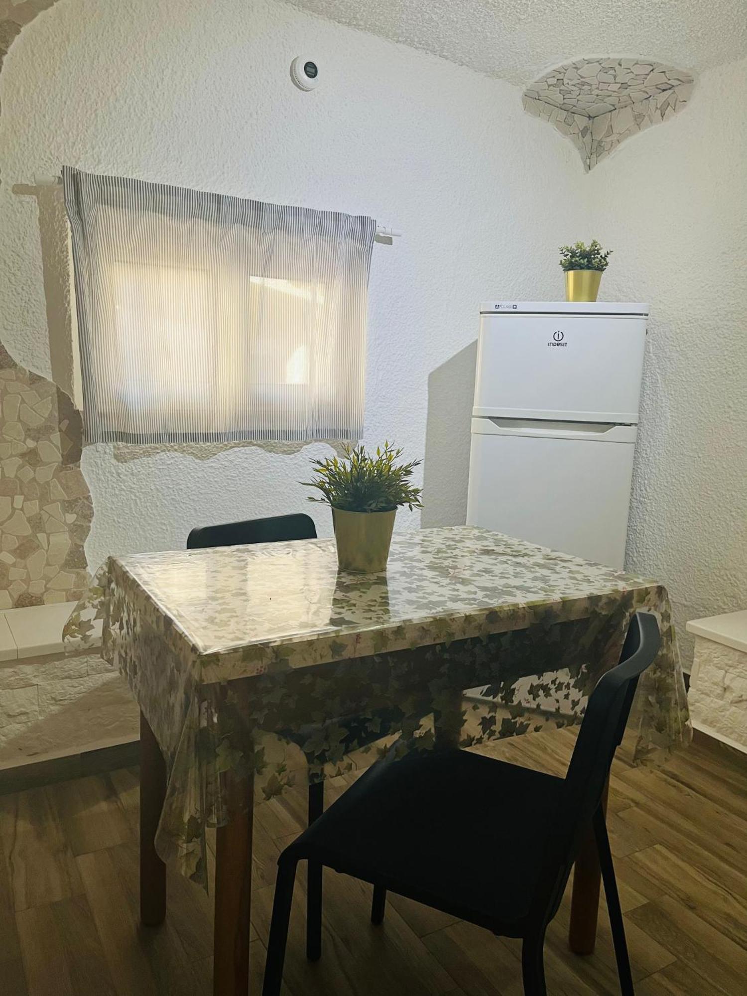 Bouganville Casa Vacanza Ambiente Climatizzato Con Wi Fi Pineto Ngoại thất bức ảnh