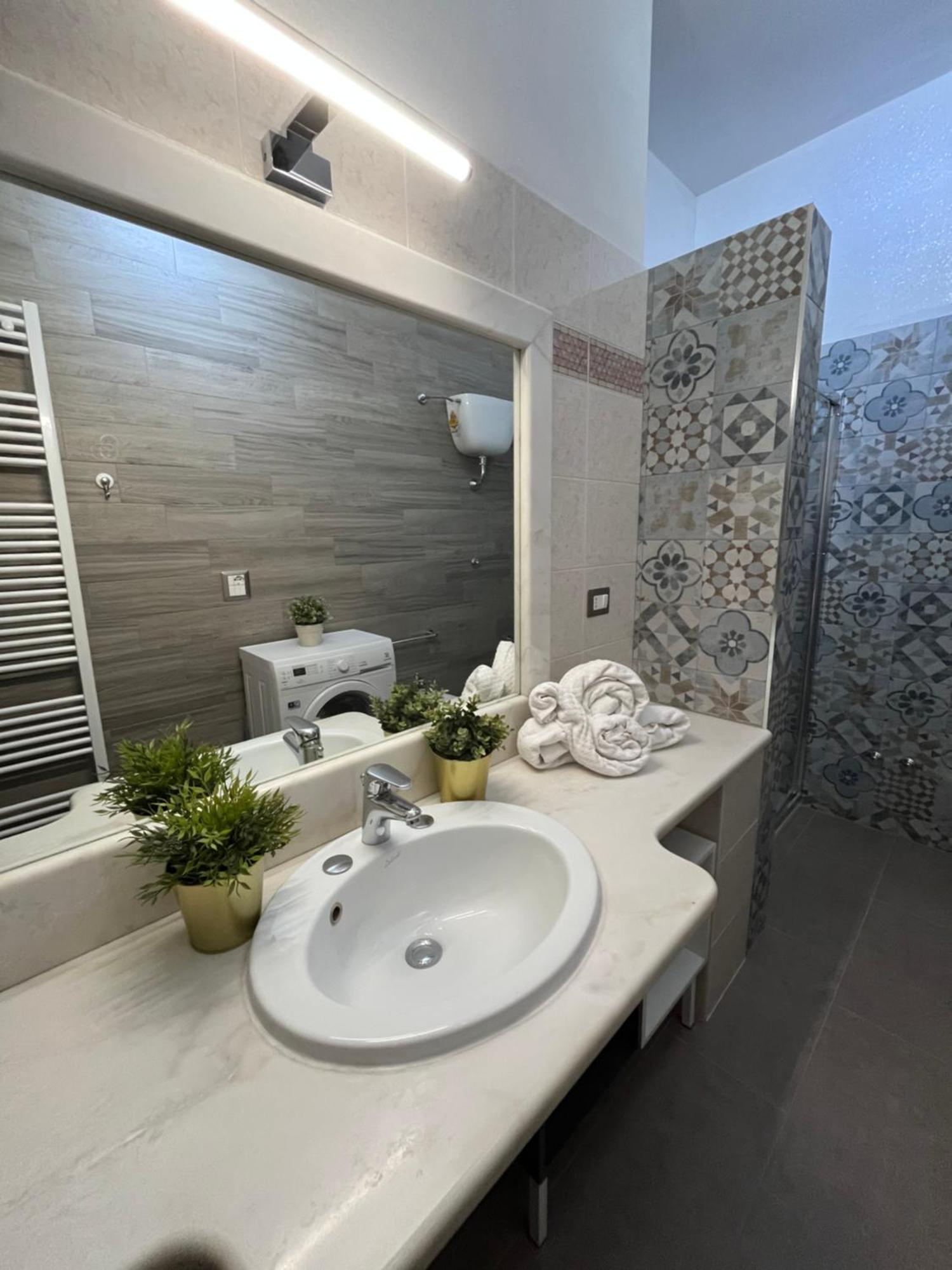 Bouganville Casa Vacanza Ambiente Climatizzato Con Wi Fi Pineto Ngoại thất bức ảnh
