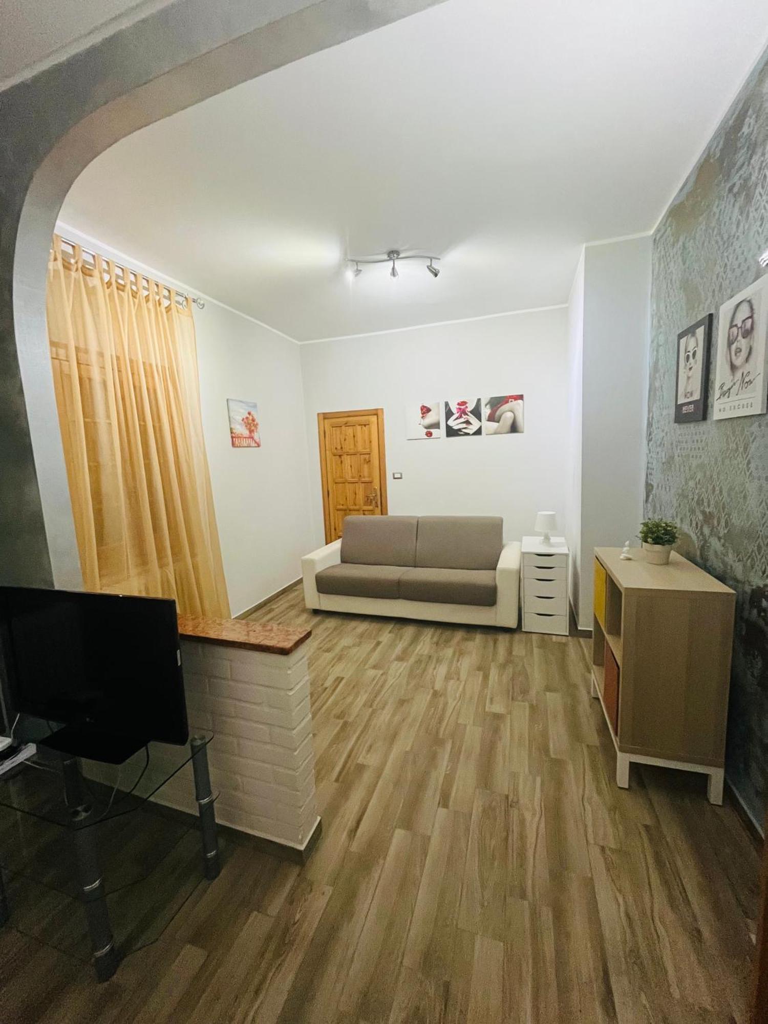 Bouganville Casa Vacanza Ambiente Climatizzato Con Wi Fi Pineto Ngoại thất bức ảnh